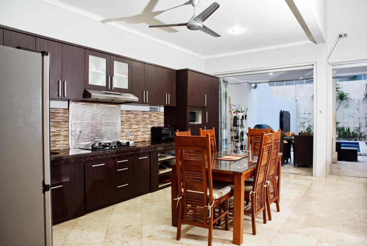 4 Bedroom Villa Kuta Regency B10 ภายนอก รูปภาพ